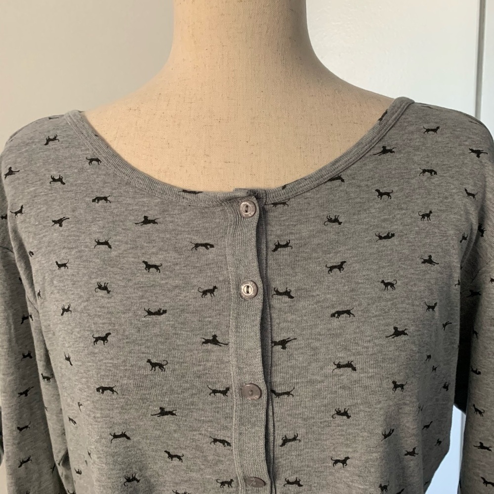 Victoria’s Secret Grey Cropped Cardigan. - Picture 2 of 5